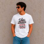 Camiseta Streetwear Deus Me Proteja da Bondade de Gente Má - Imagem 4